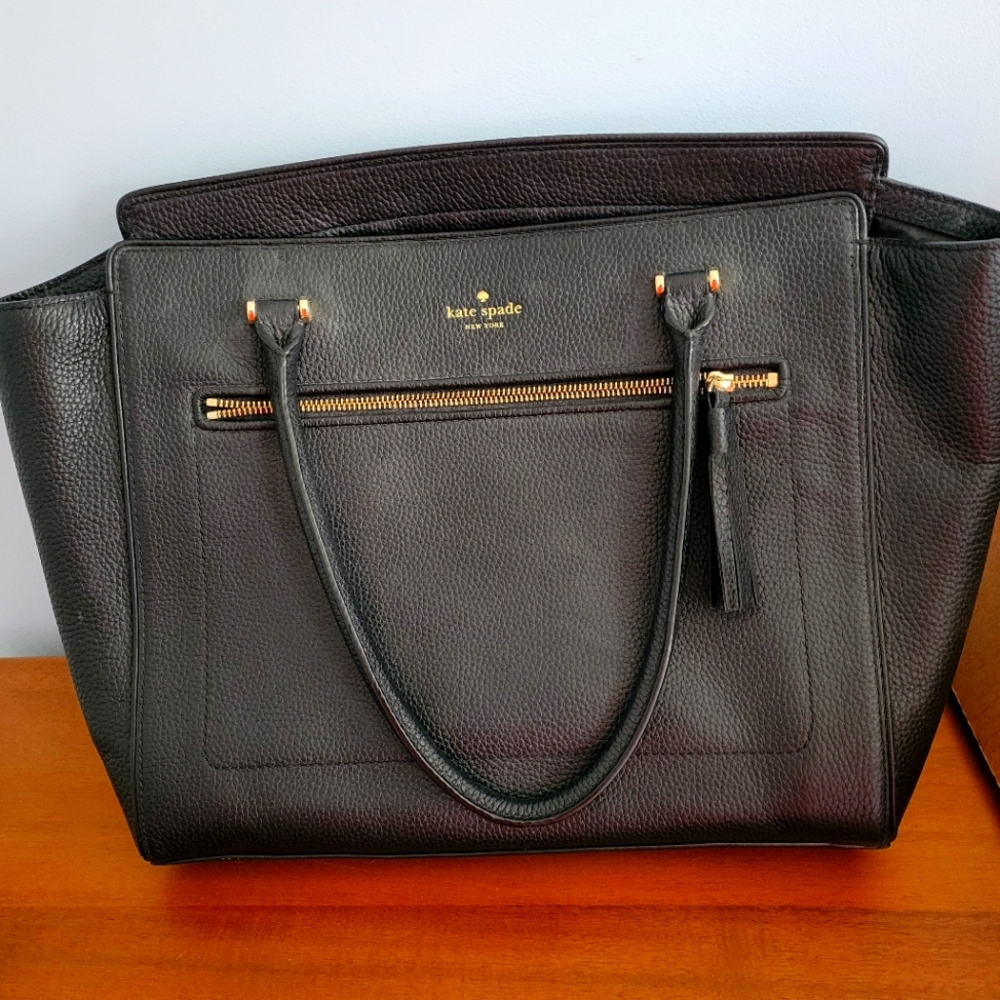 Kate Spade Tote and Wristlet Combo!!